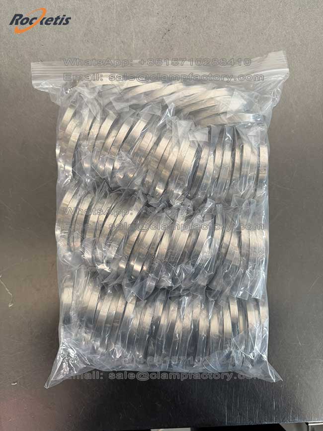 Fábrica abrazaderas en China - Producción de CV boot straps en acero inoxidable para fuelle de junta homocinética 3