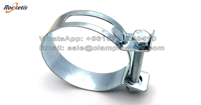 Sujetador de manguera para tubos de escape en acero al carbono con recubrimiento zinc plated