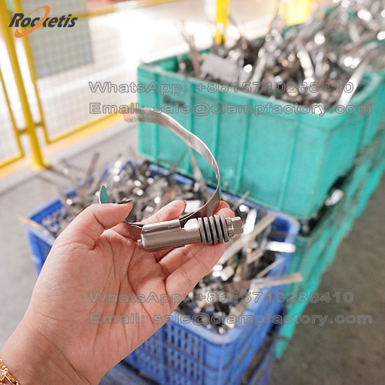 Abrazadera de gran tonelaje con perno macizo y junta de refuerzo en acero inoxidable - F&aacute;brica de abrazaderas